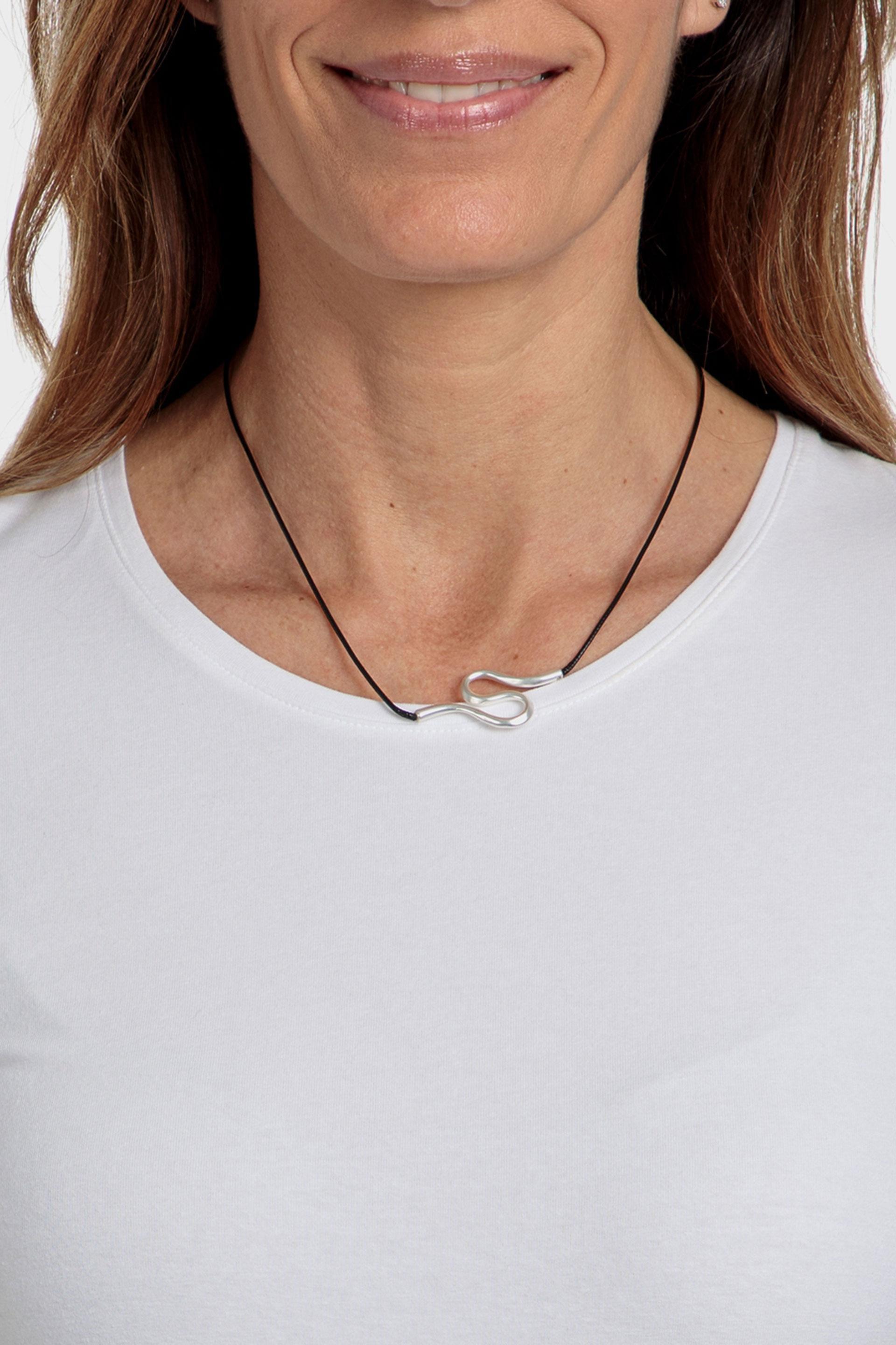 Silver Waved Centerpiece Choker, , large image number 0