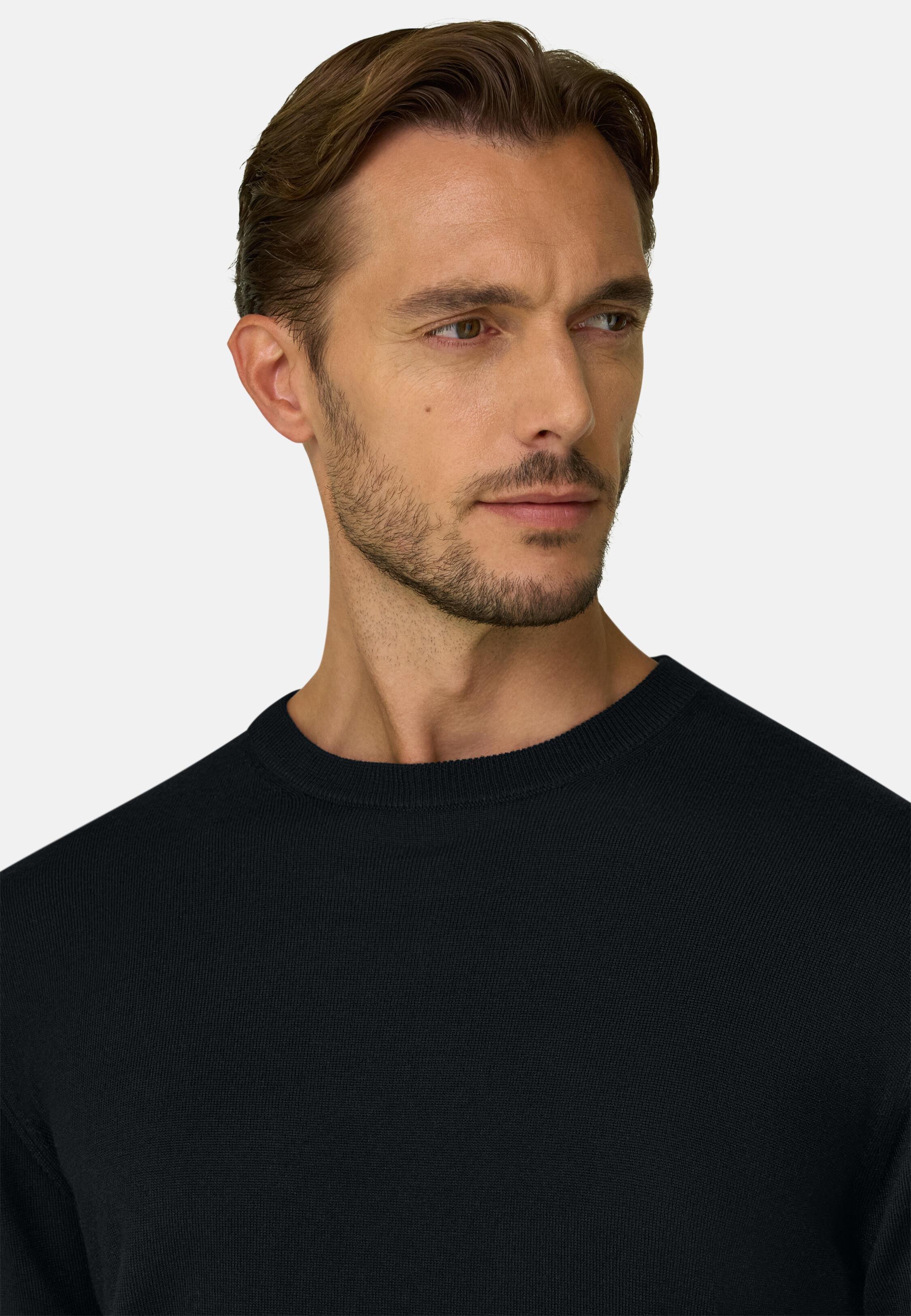 Crew Neck in Extrafine Merino Wool Black, Black, medium