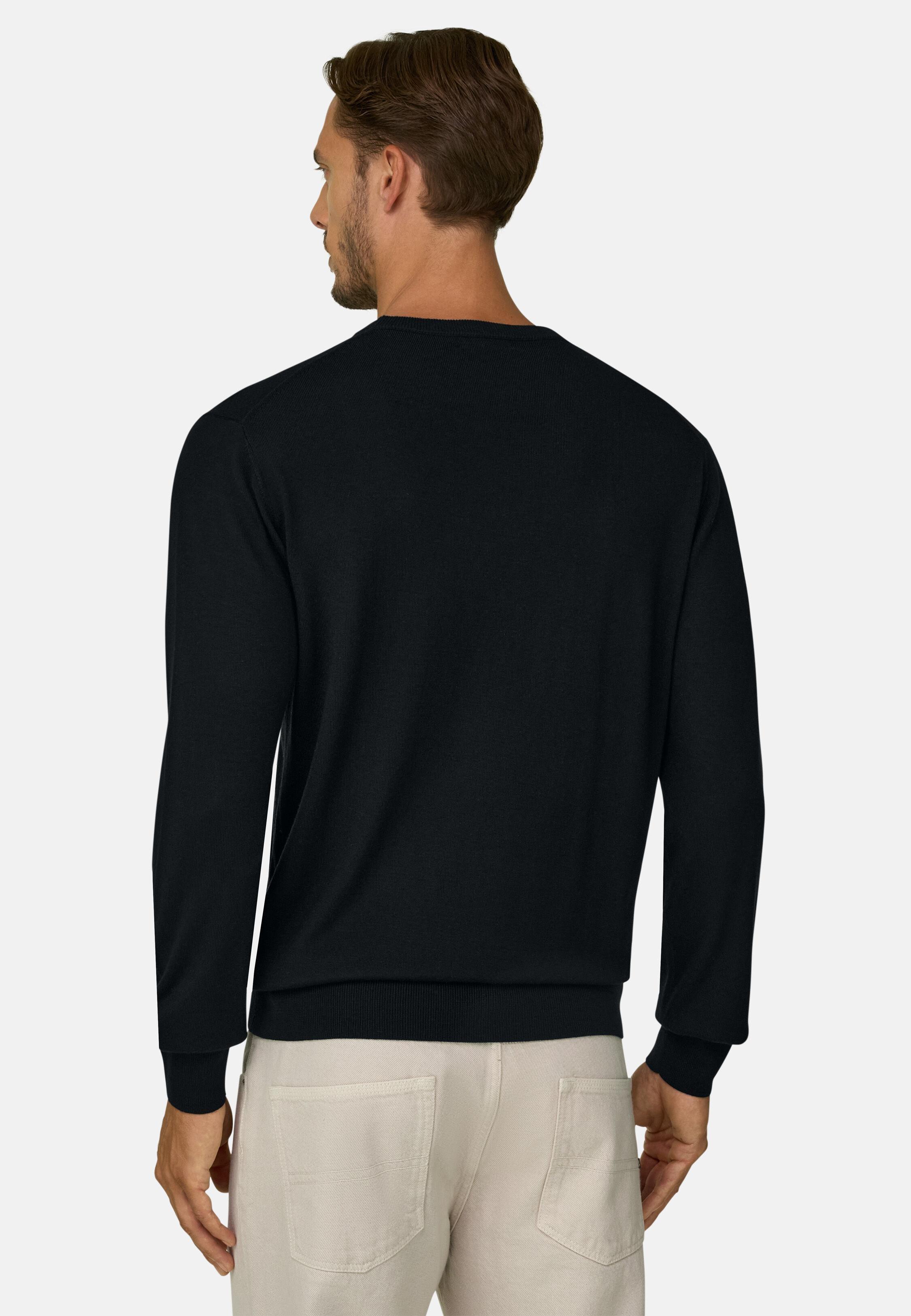 Crew Neck in Extrafine Merino Wool Black, Black, medium