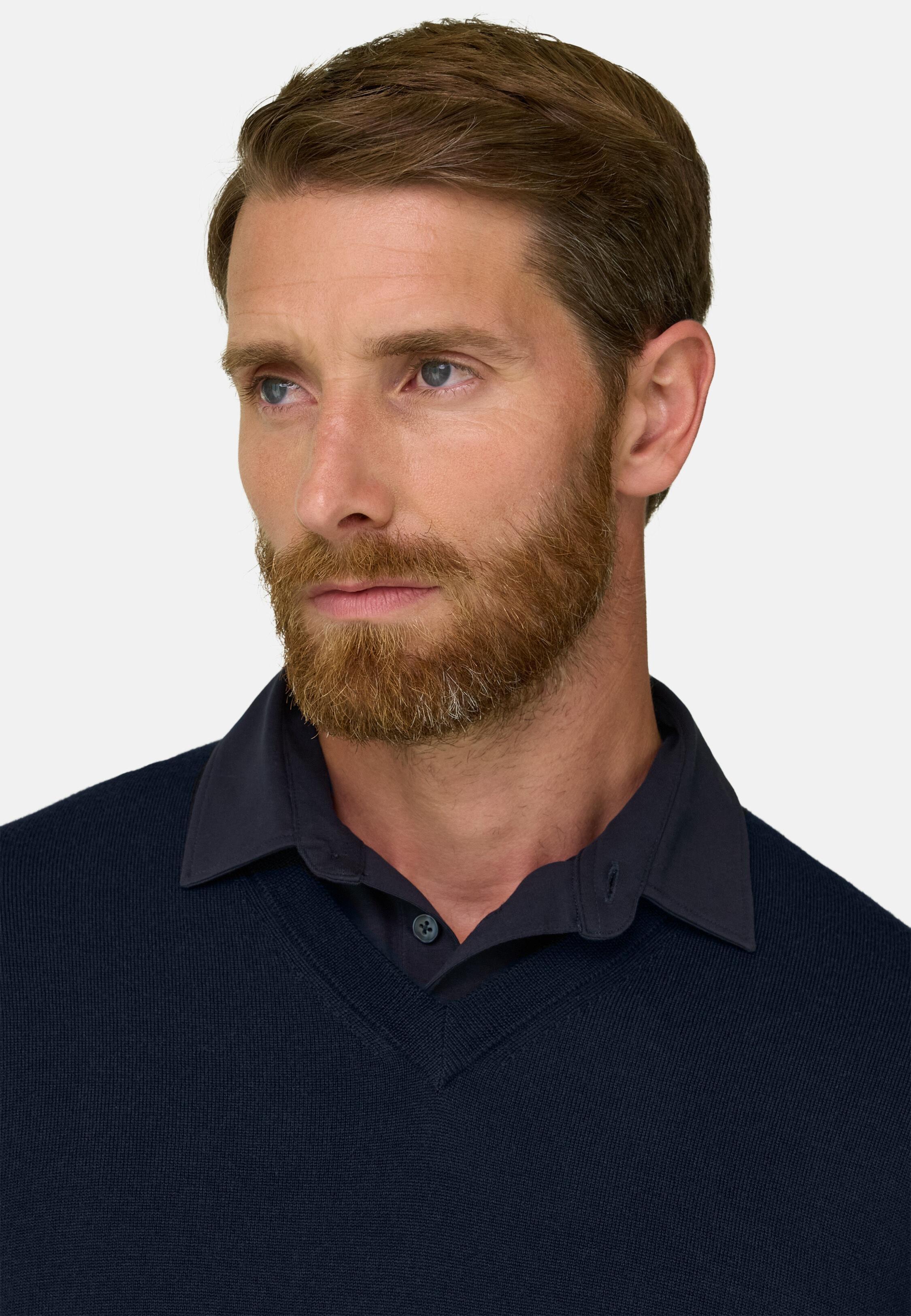 V-Neck Jumper in Extrafine Merino Wool Navy blue, Navy blue, medium