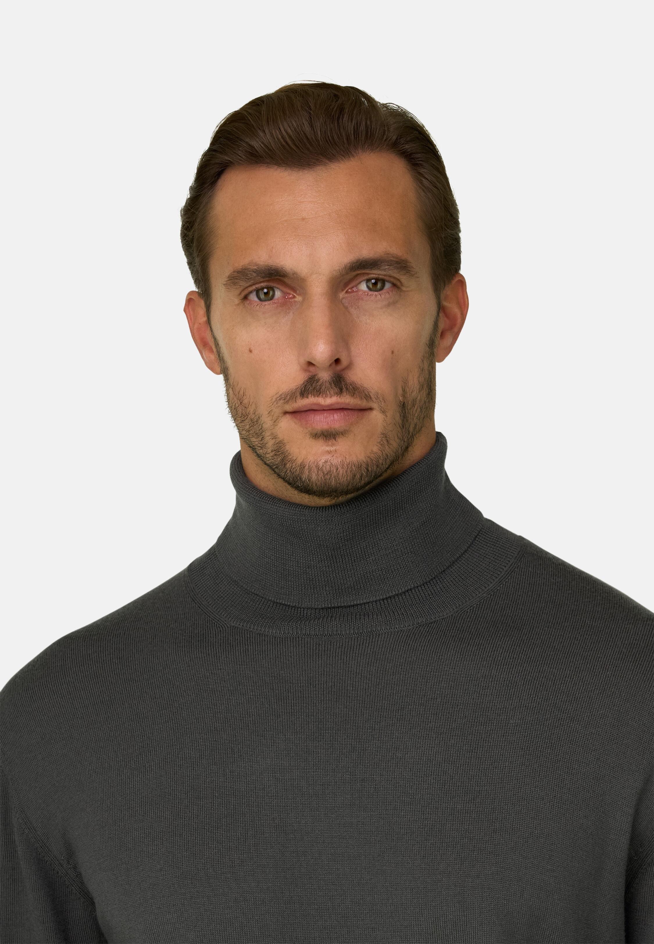 Turtleneck Jumper in Extrafine Merino Wool Military Green, Military Green, medium