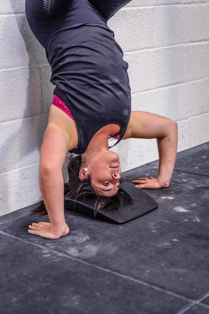 Abdo Mat Abs Cushion, Black, No Color, large image number 8