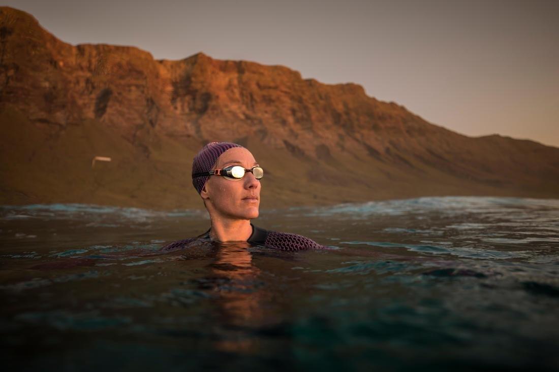 SWIMMING GOGGLES BFIT SMOKED LENSES - BLACK/WHITE, No Color, large image number 8