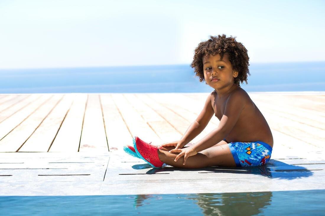 BOY'S AQUADOTS 100 POOL SHOES, Fuchsia, No Color, large image number 2