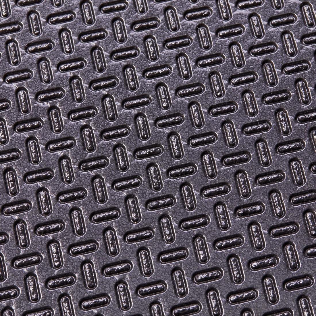 900 Pilates And Toning Shoe-Resistant Floor Mat, Black, No Color, large image number 2