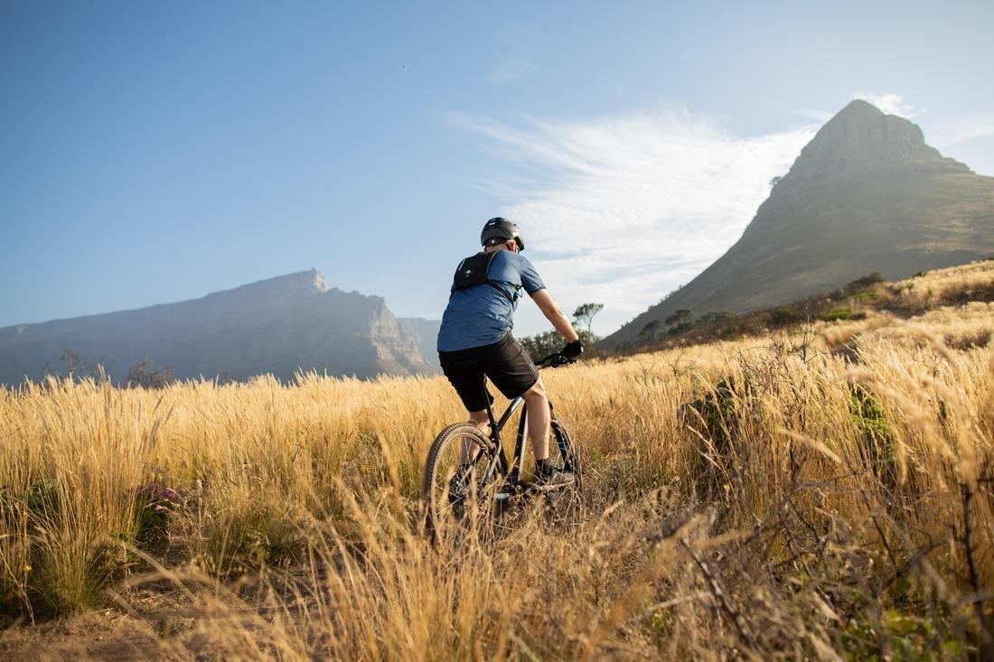 Small  ST 100 Short-Sleeved Mountain Biking Jersey, Whale Grey, No Color, large image number 9