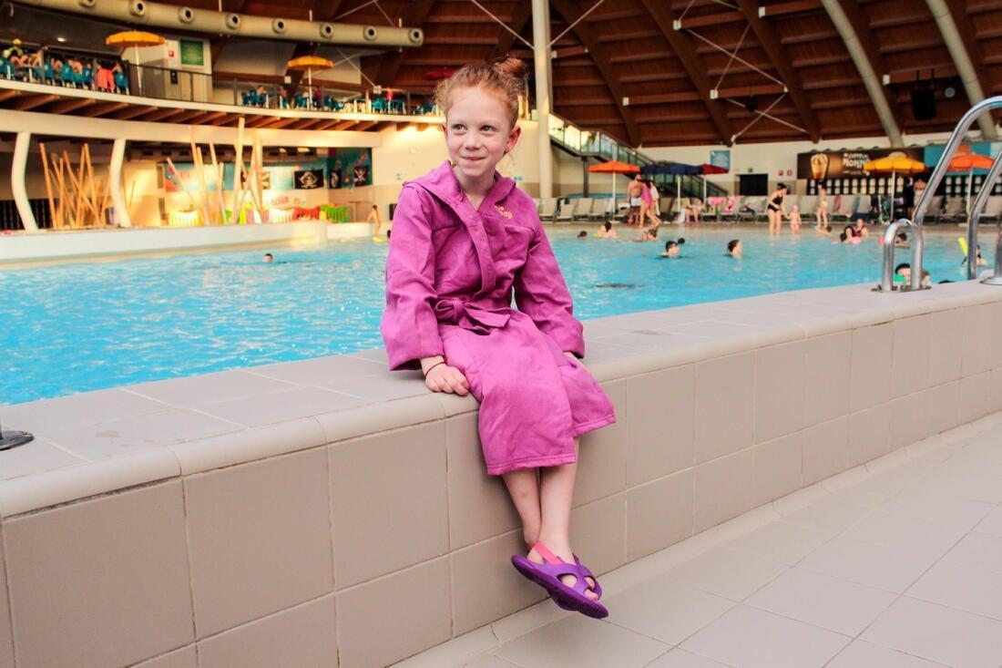 12-13Y Kids' Compact Microfibre Pool Bathrobe, Aubergine, , large image number 9