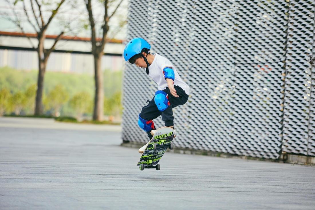 Kids' Skateboard 500 Wolf, Green, Black, No Color, medium