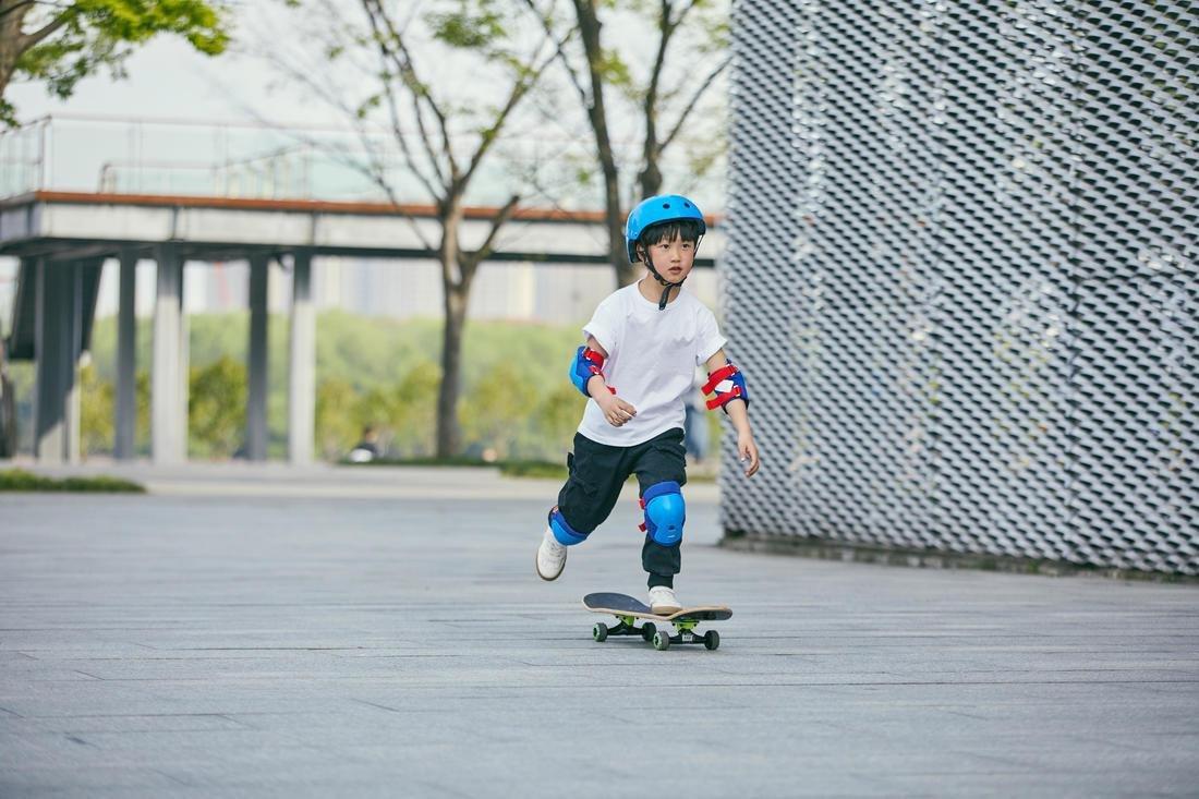 Kids' Skateboard 500 Wolf, Green, Black, No Color, medium