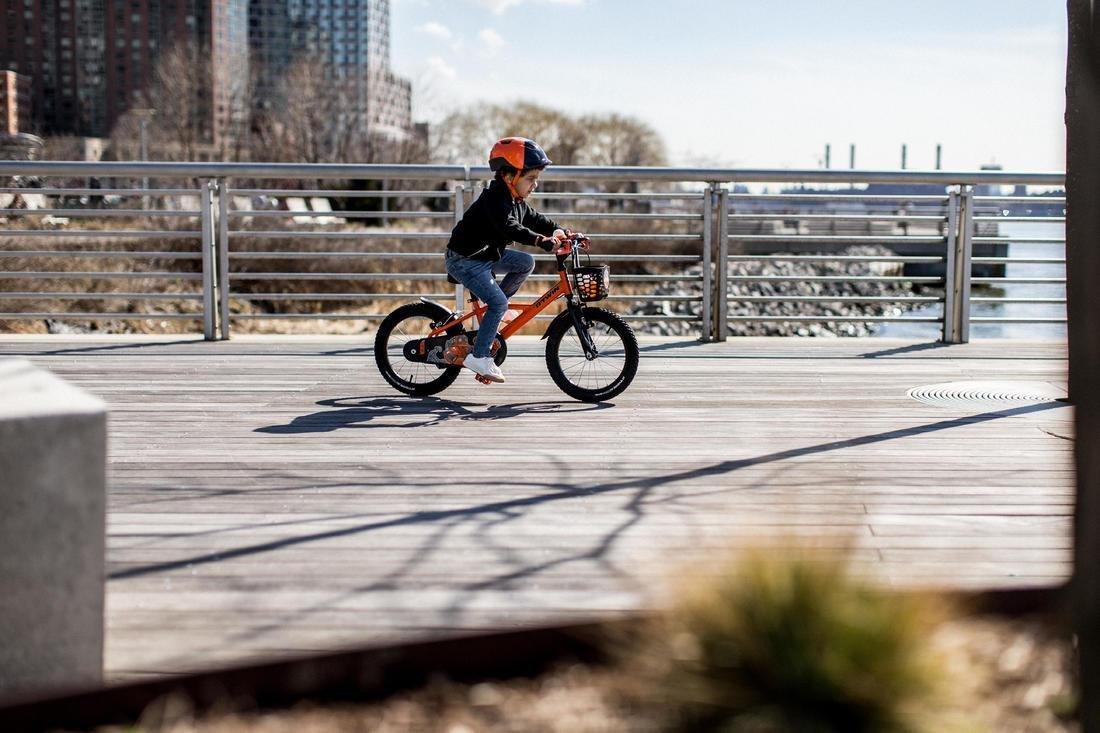 Kids 16-inch, chain guard, easy-braking bike, orange, No Color, medium