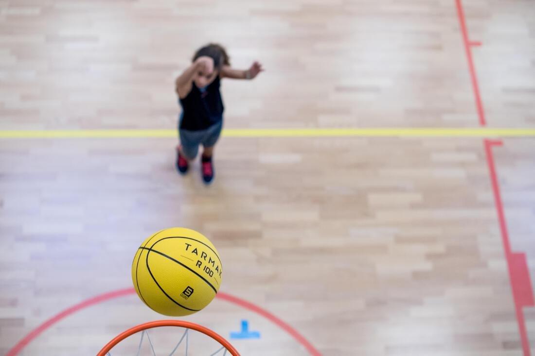 R100 Kids'/Adult Size 5/7 Beginner Basketball - Yellow, No Color, large image number 5