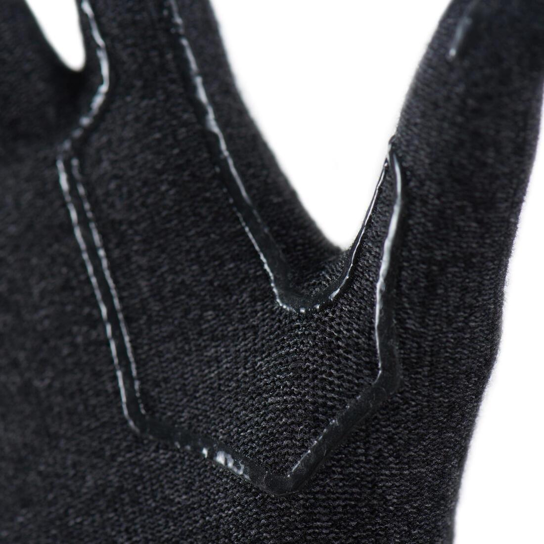 Unisex Mountain Trekking Touchscreen-Compatible Liner Gloves Trek 500, Black, , large image number 9