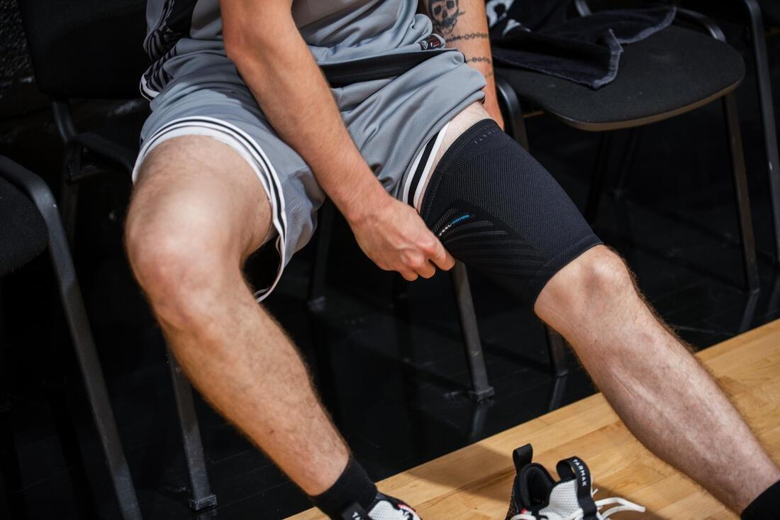 Unisex Compressive Supportive Thigh Sleeve Prevent 500, Black, No Color, large image number 5