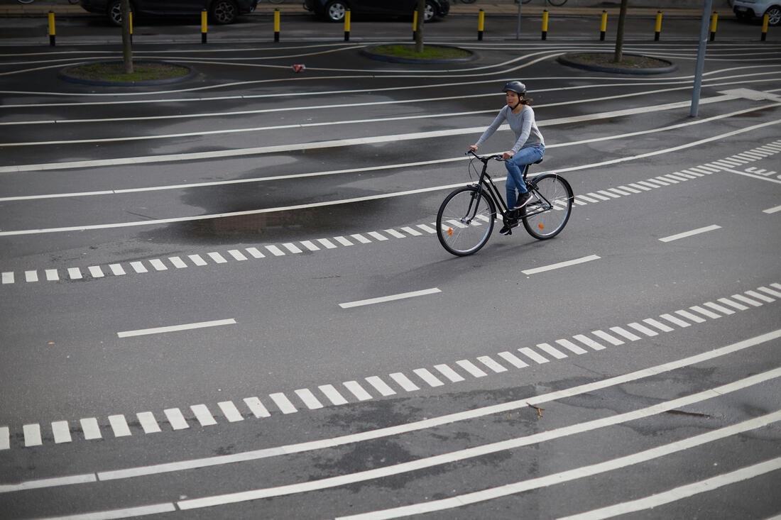 Elops 100 Low Frame City Bike, Black, No Color, medium