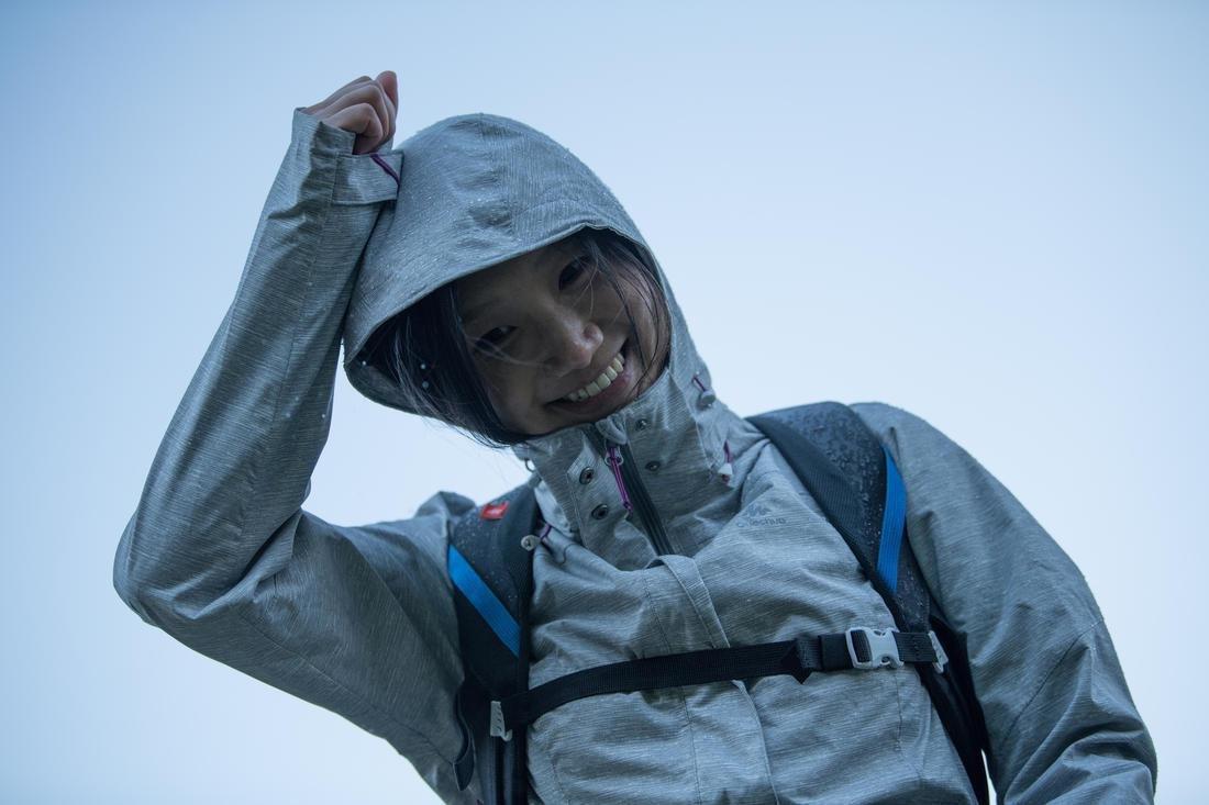 Womens Waterproof Mountain Walking Jacket Mh100, Grey, No Color, large image number 12