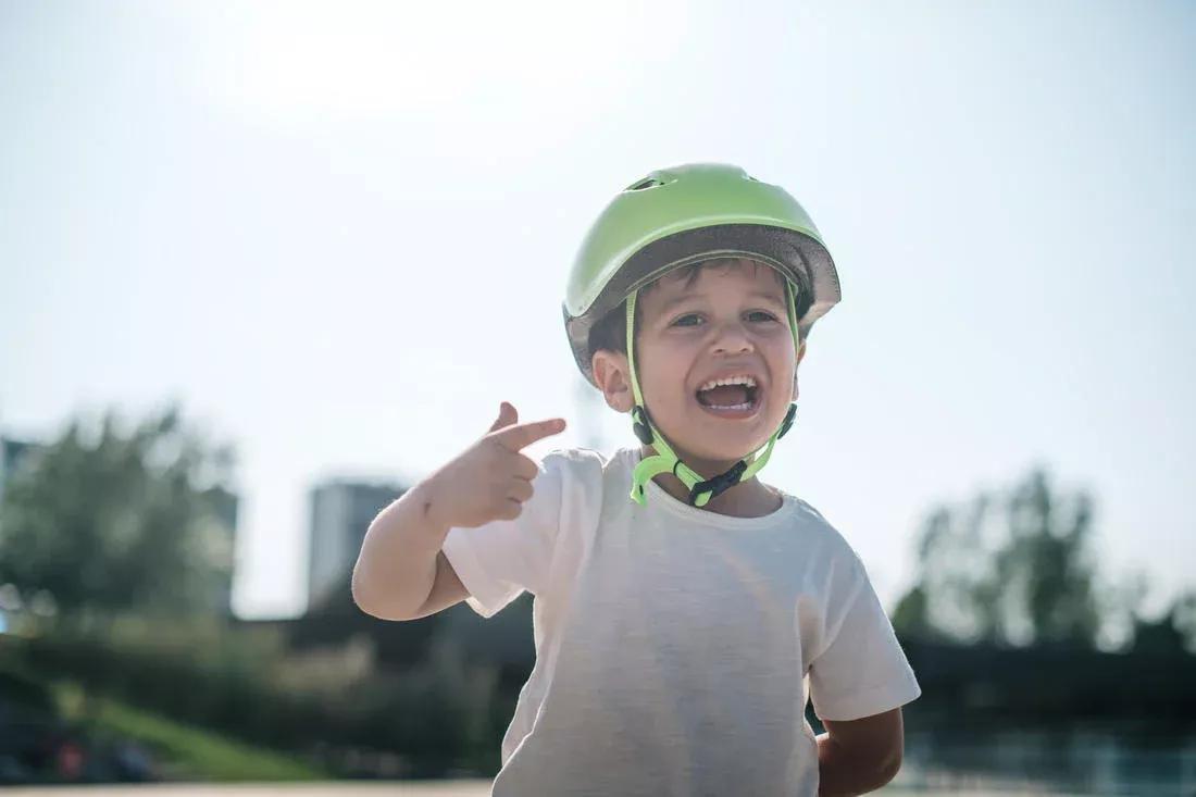 Kids Cycling Helmet 500, Fluo Lime Yellow, , large image number 12
