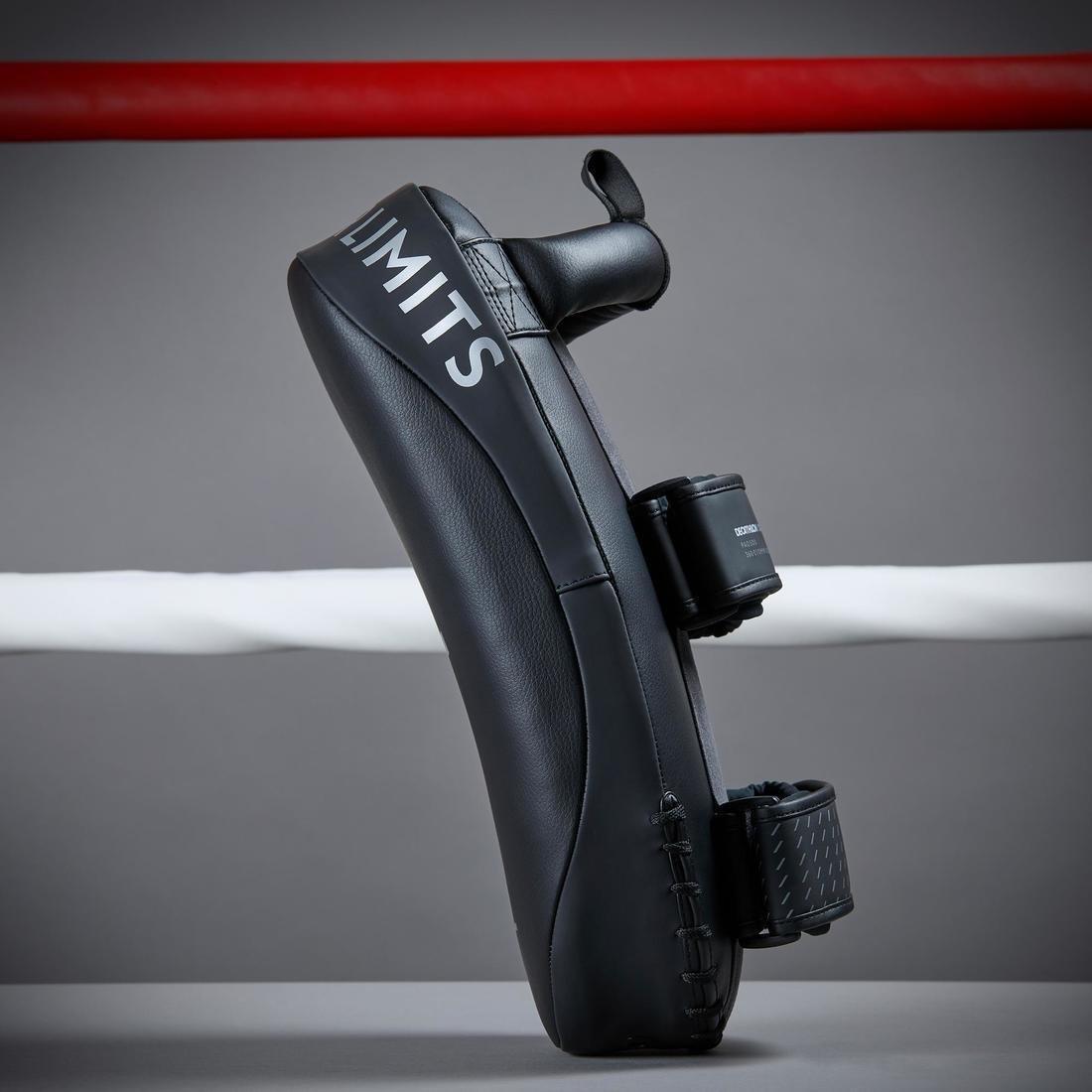 OUTSHOCK - 500 Boxing Pad, Black