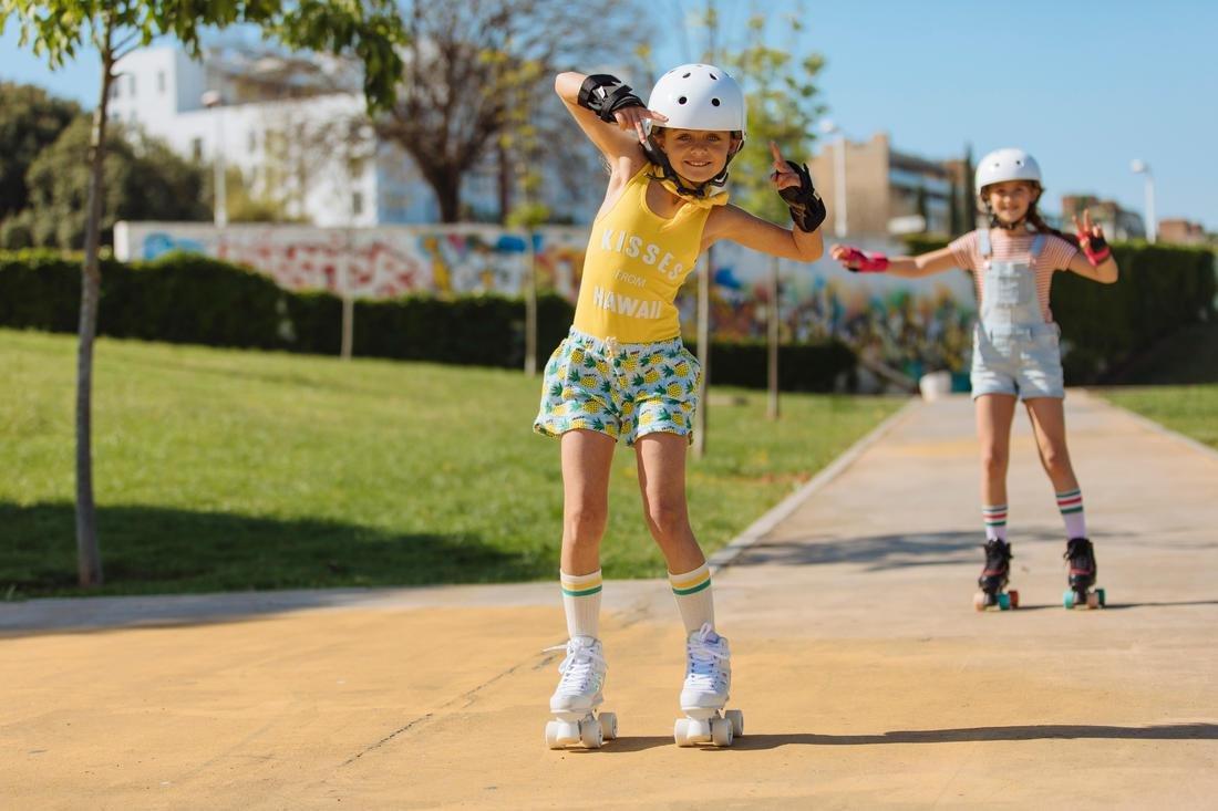 OXELO - 100  Jr Quad Roller Skates, White Holographic