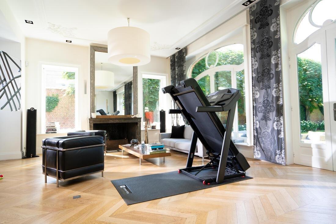 DOMYOS - Smart Treadmill - T900C - 18 Km/h, 50X143 Cm