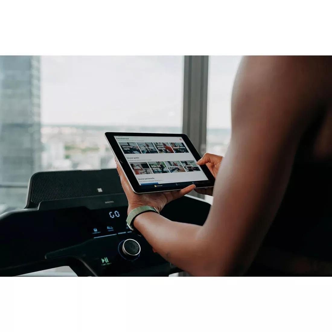 Smart Folding 10% Motorised Incline Treadmill - RUN500, 5401_000, large image number 6