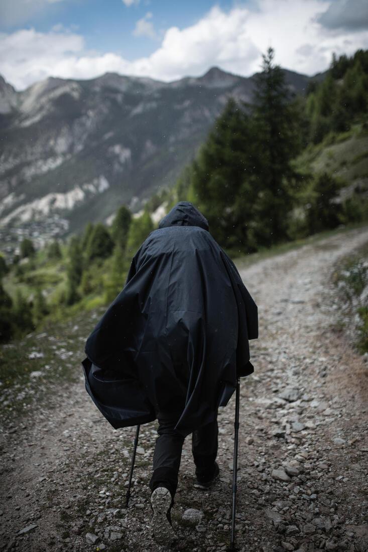 Hiking Rain Poncho - Forclaz Mt 100 - 30 L, Grey, , large image number 10