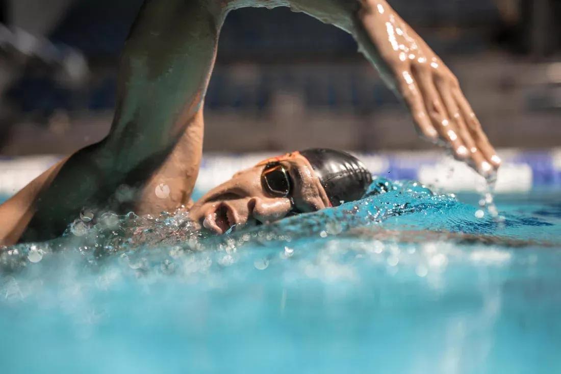900 B-FAST Swimming Goggles Smoke Lenses, Black, No Color, large image number 8