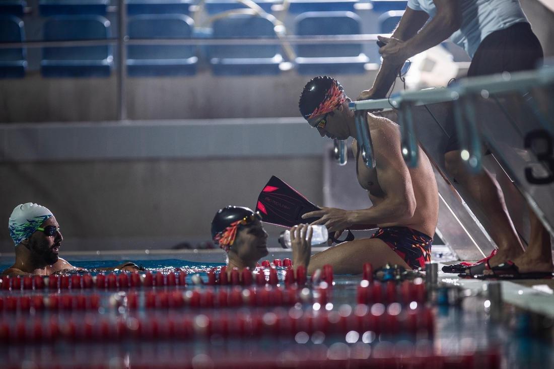 Topfins 900 Rigid Long Swimming Fins, Black Red, No Color, medium