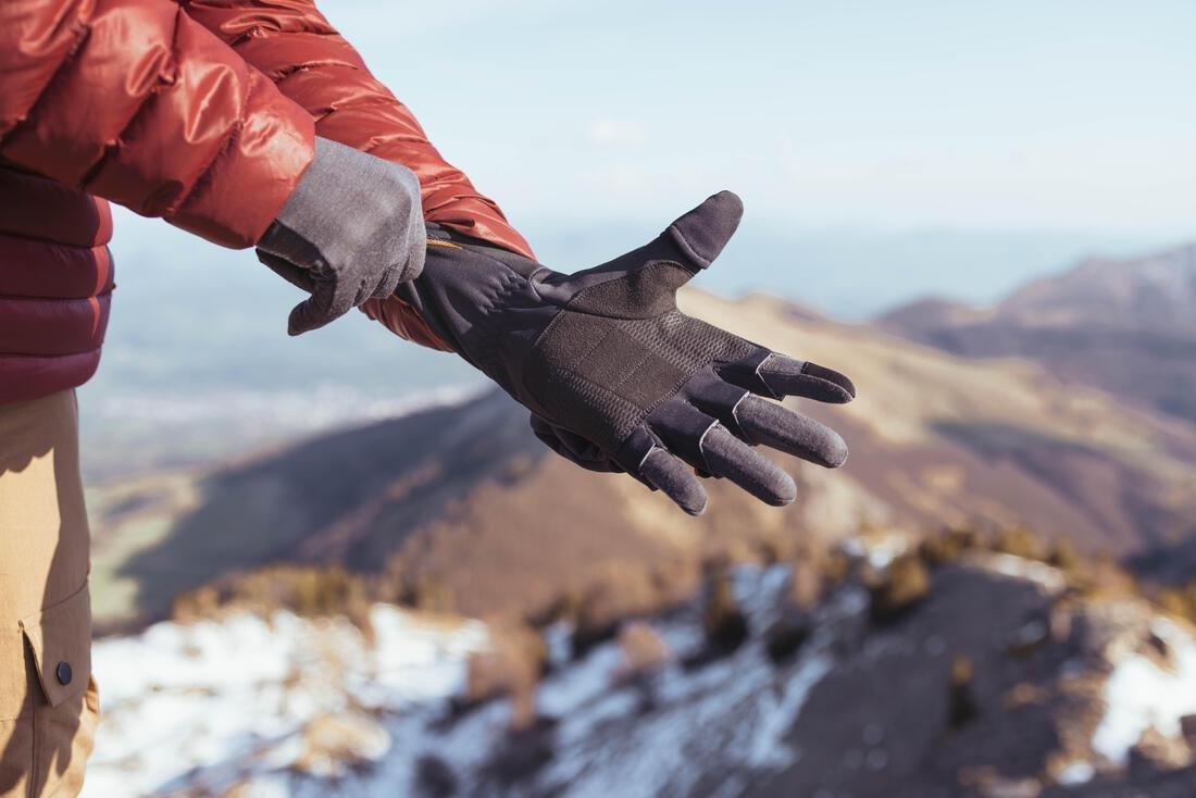 Adult Mountain Trekking Merino Wool Liner Gloves Trek 500, Carbon Grey, 5401_000, medium