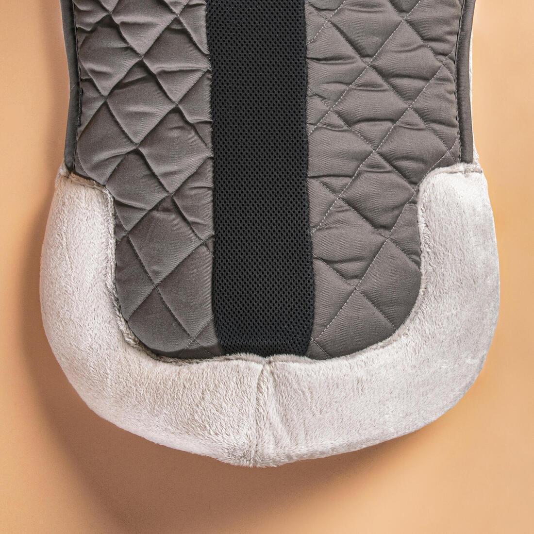 Synthetic Sheepskin Horse And Pony Saddle Pad 500, Black, 5401_000, large image number 4