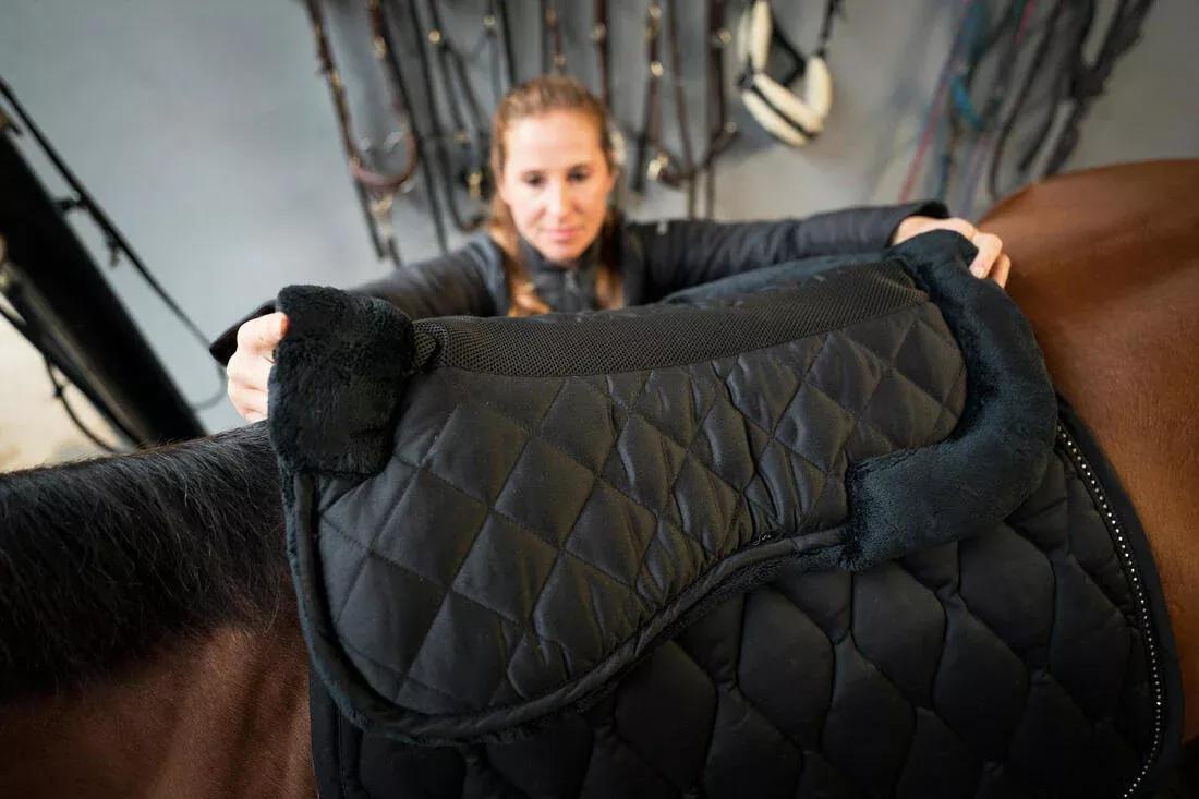 Synthetic Sheepskin Horse And Pony Saddle Pad 500, Black, No Color, large image number 6
