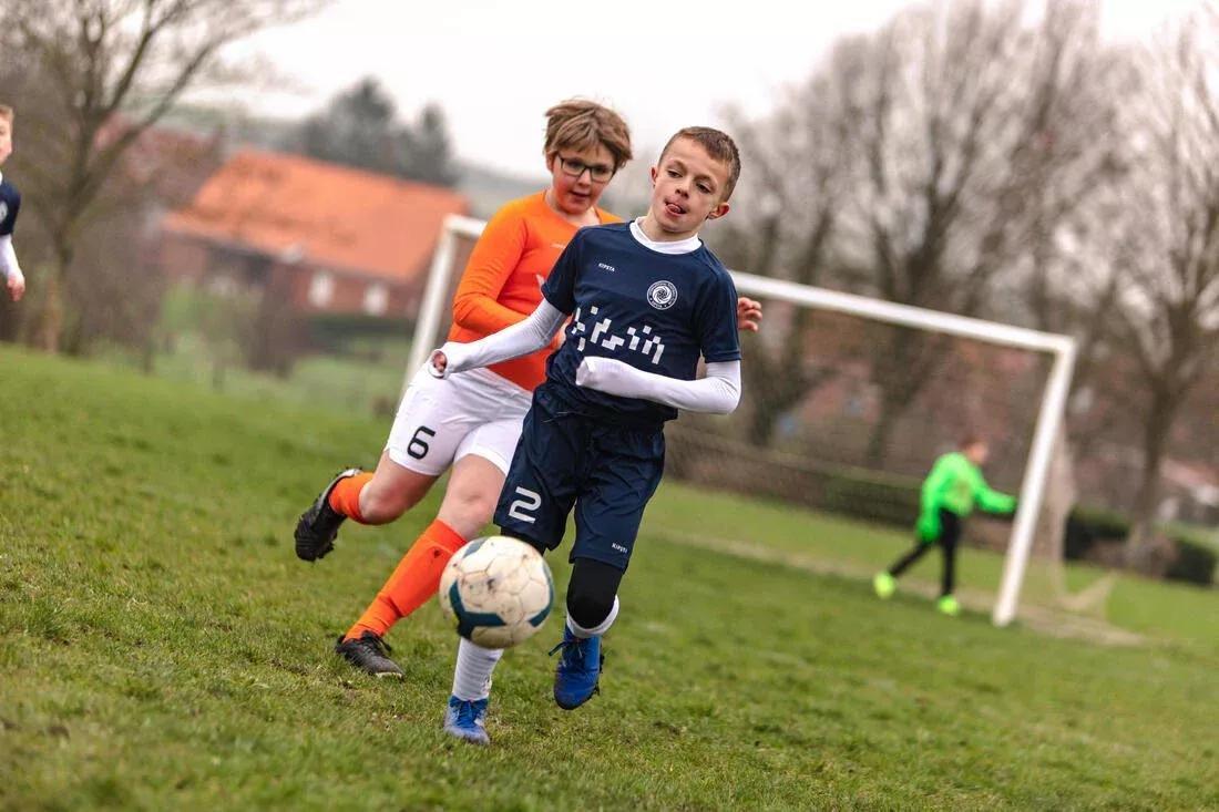 KIds'  Football Shorts F100, Black, No Color, large image number 3