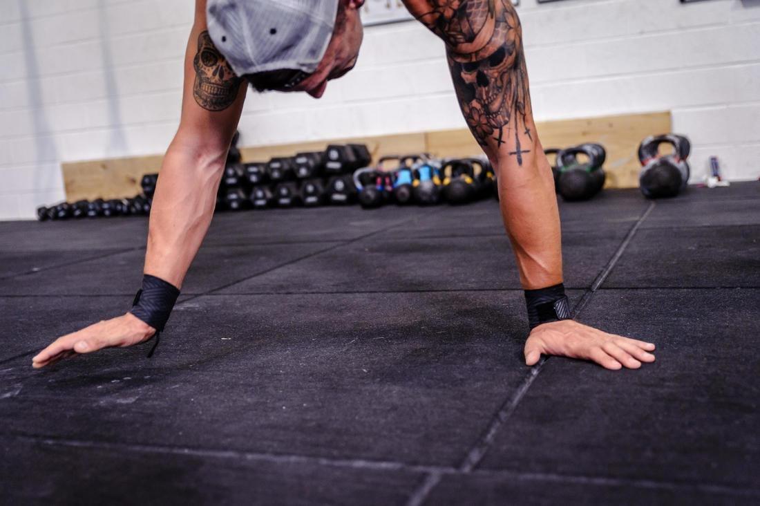 Cross Training Wrist Wraps, Navy, No Color, large image number 12