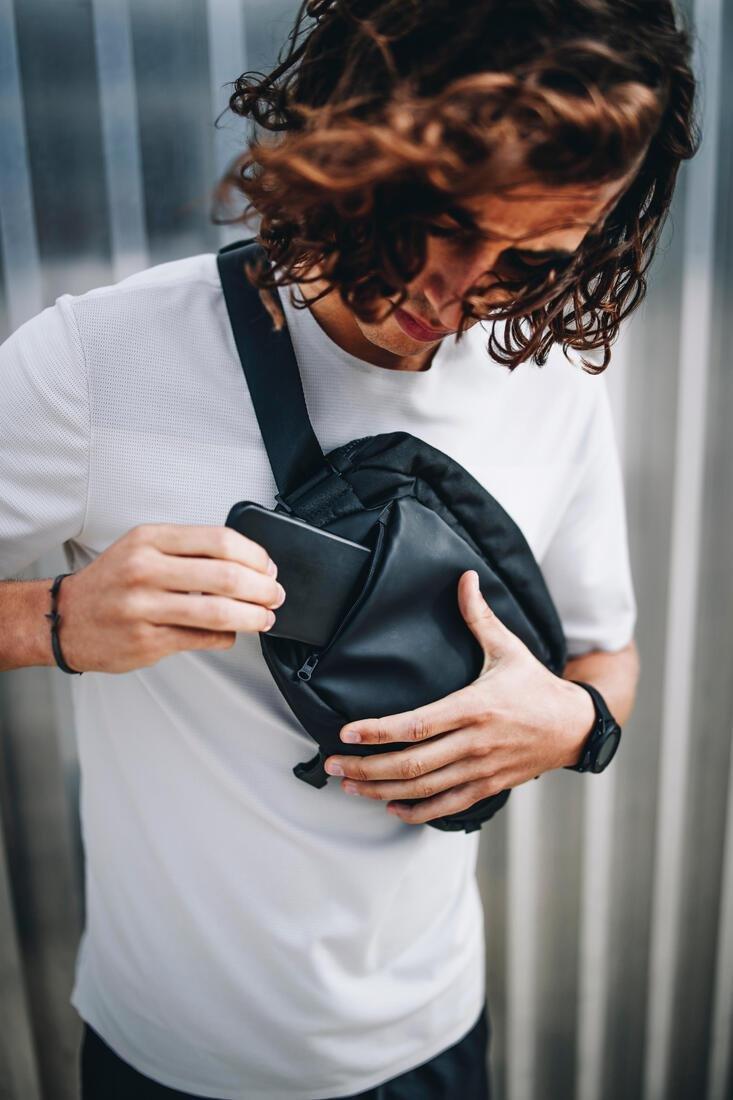 Running Messenger Shoulder Bag, Black, No Color, medium