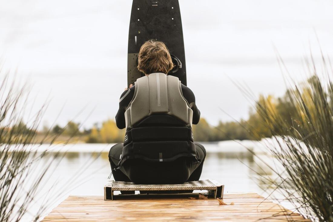 KHAKI MEN'S WAKEBOARDING BUOYANCY AID IMPACT VEST 500 (50 NEWTONS), No Color, large image number 8
