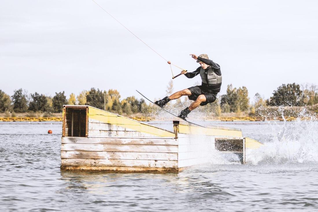 KHAKI MEN'S WAKEBOARDING BUOYANCY AID IMPACT VEST 500 (50 NEWTONS), No Color, large image number 11