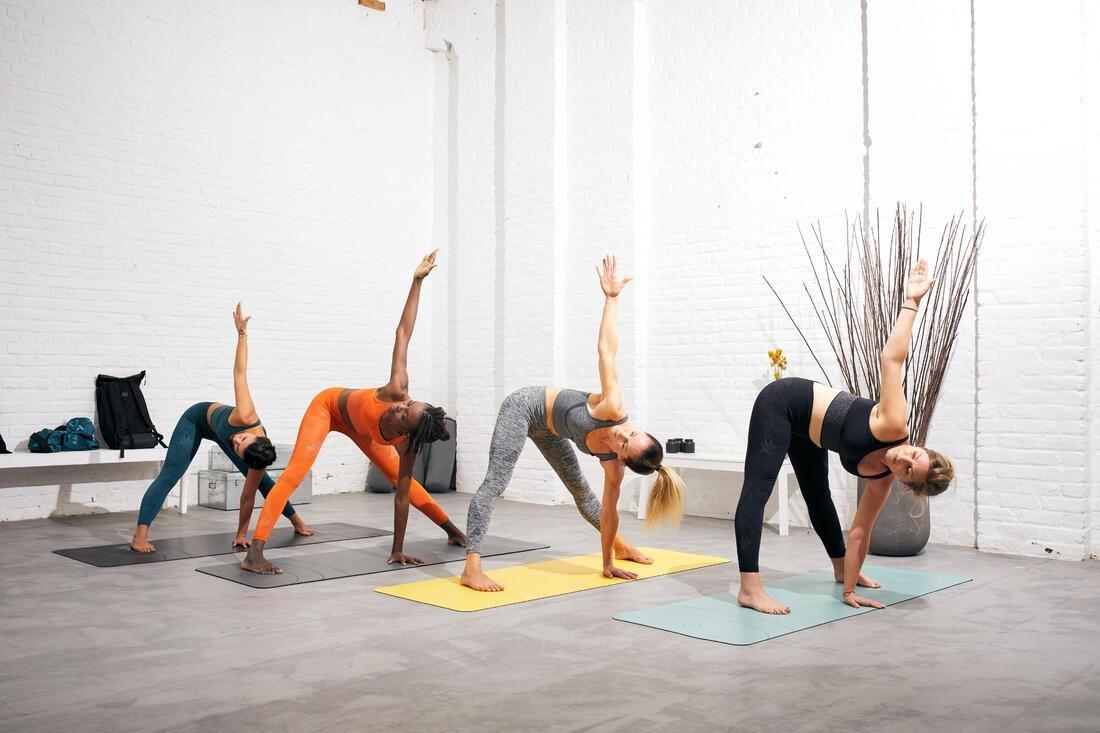 Women Seamless 7/8 Dynamic Yoga Leggings - Mottled, Brown, No Color, large image number 10