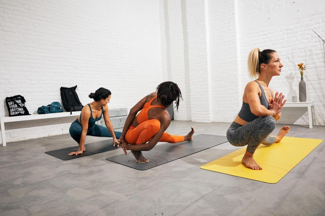 Women Seamless 7/8 Dynamic Yoga Leggings - Mottled, Brown, No Color, large image number 13