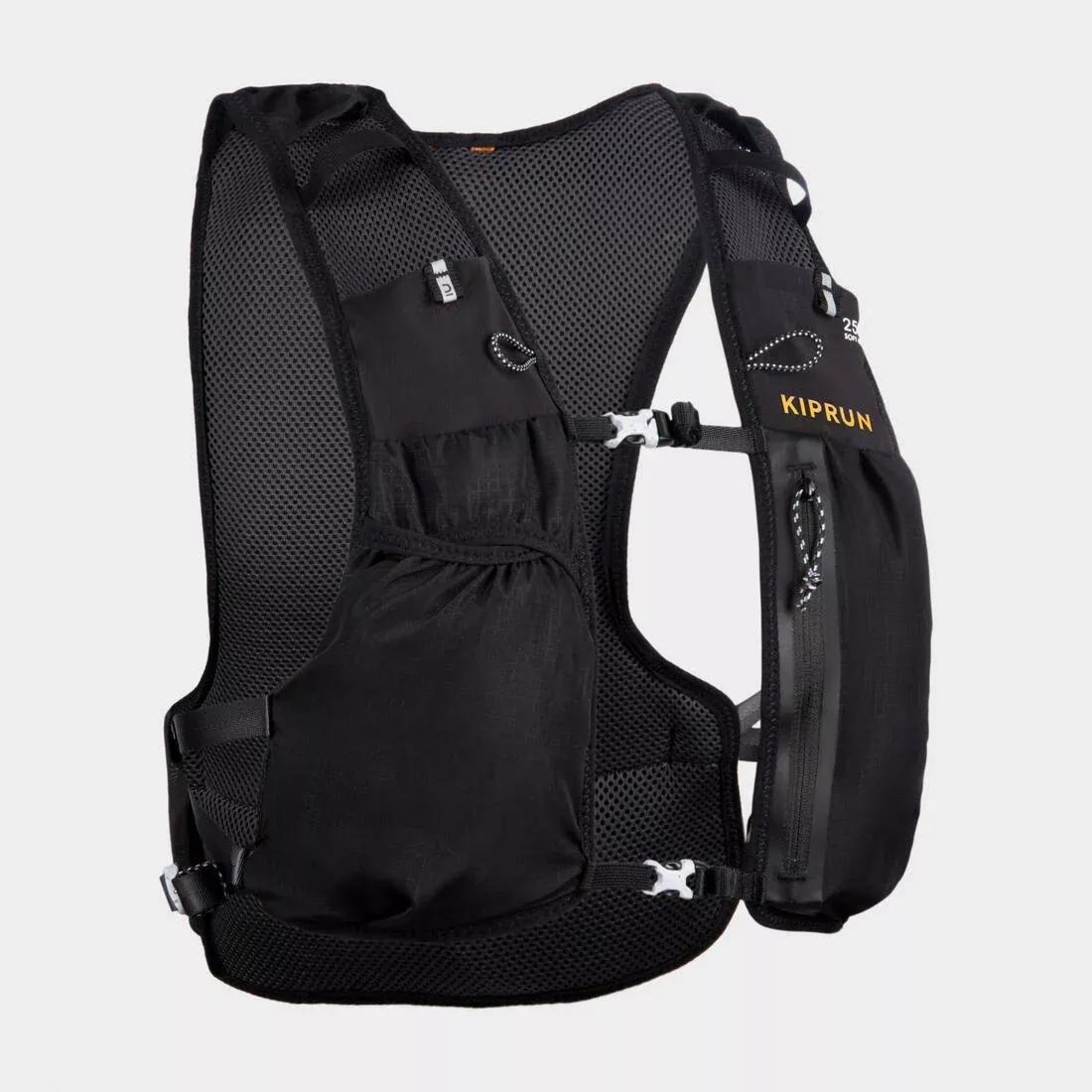 BLACK Unisex Running Vest 5L With Water Bladder, No Color, large image number 0