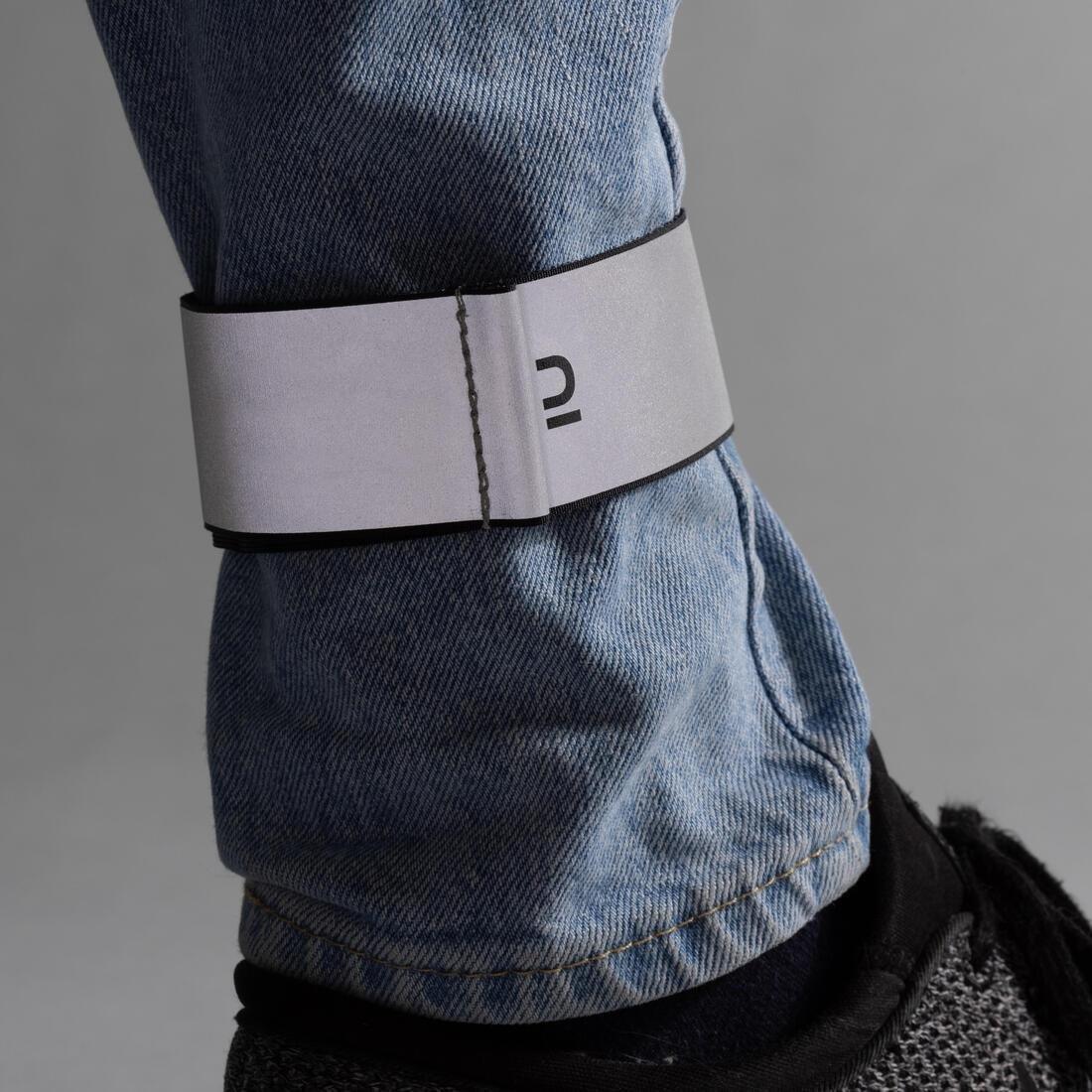 Cycling PPE Night Visibility Rip-Tab Trouser Clip, Black, No Color, large image number 5