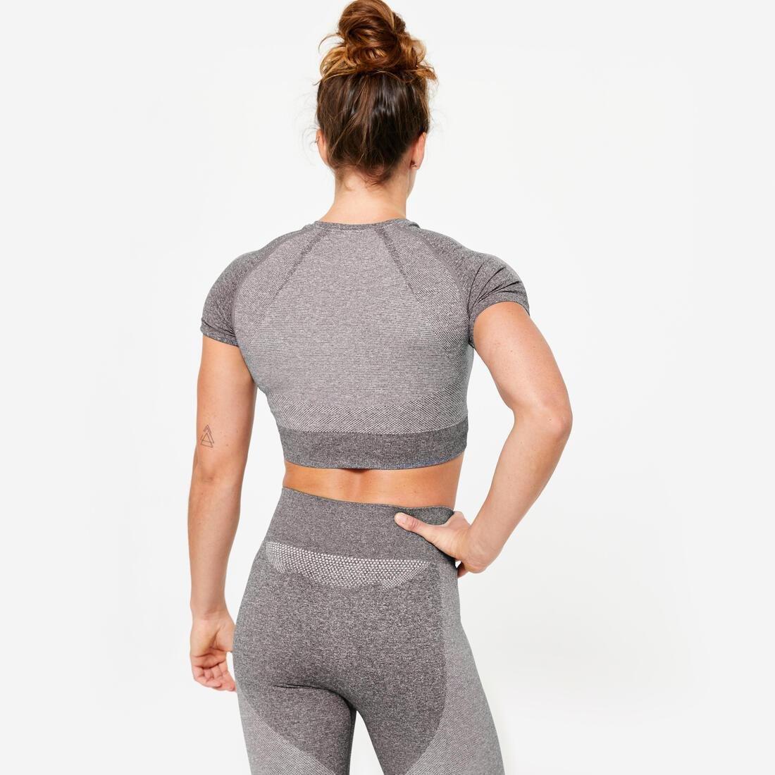 Seamless Short-Sleeved Cropped Fitness T-Shirt, grey, No Color, large image number 14