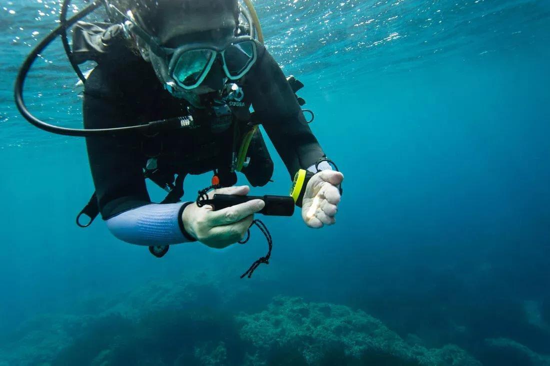 DEFAULT Scuba Diving torch 1,000 lm black, No Color, large image number 10