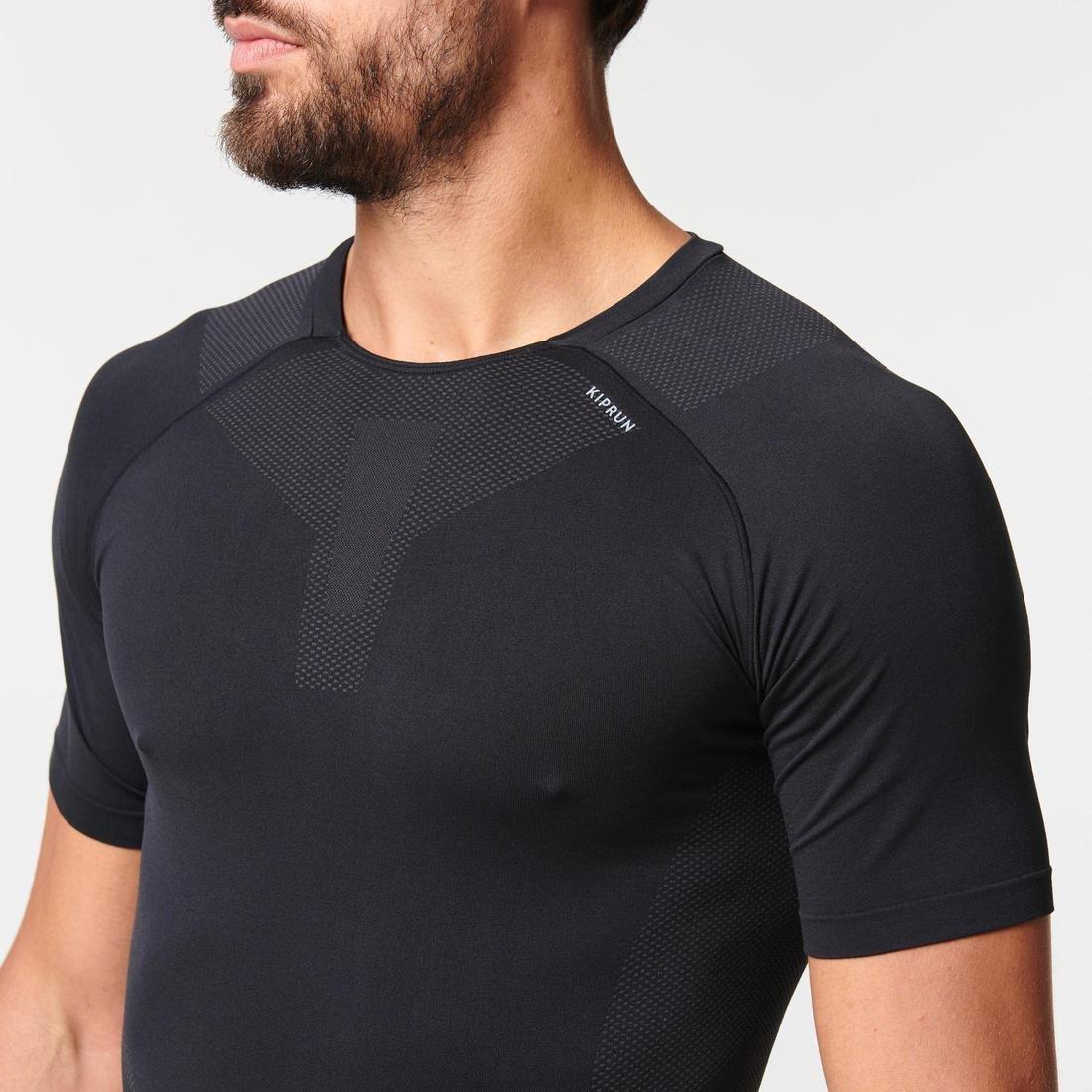 Men Running Seamless T-Shirt - Kiprun Run 500 Comfort Skin, Black, , large image number 1