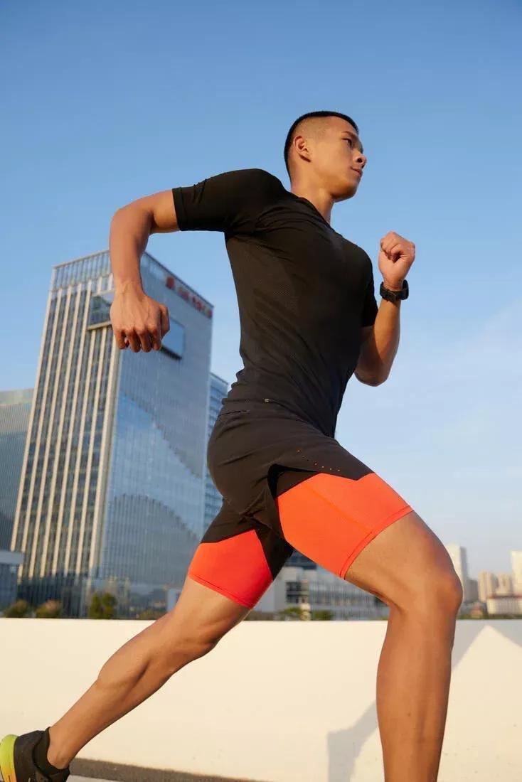 Men Running Seamless T-Shirt - Kiprun Run 500 Comfort Skin, Black, , large image number 6