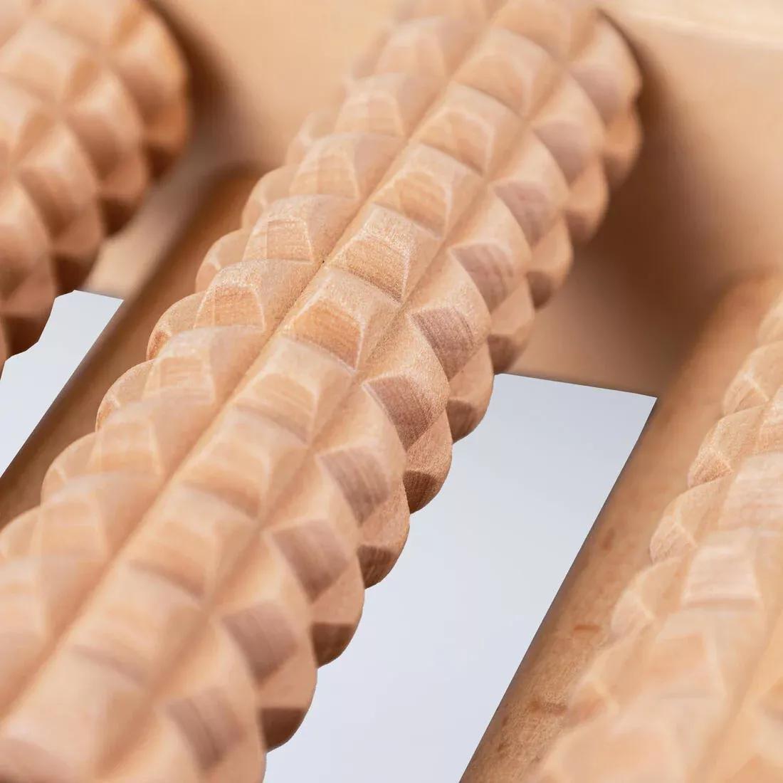 DEFAULT Wooden foot massage tool, No Color, large image number 1