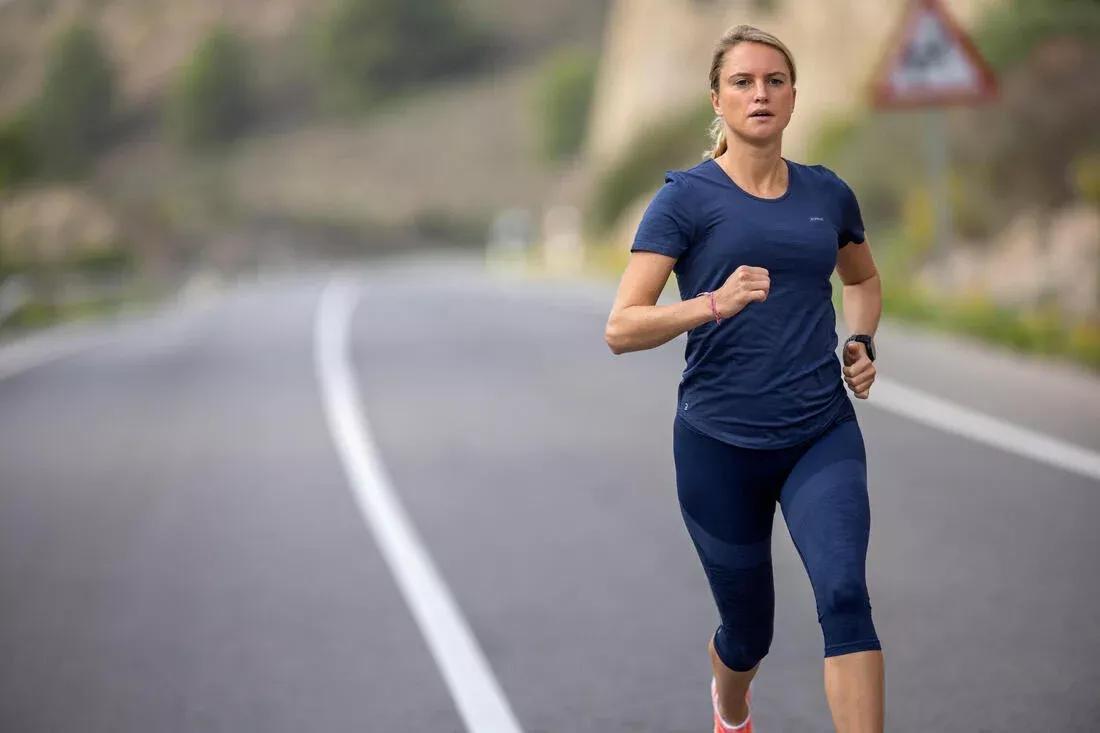 Women Running And Trail Seamless T-Shirt - Kiprun Run 500 Comfort, Blue, , large image number 9
