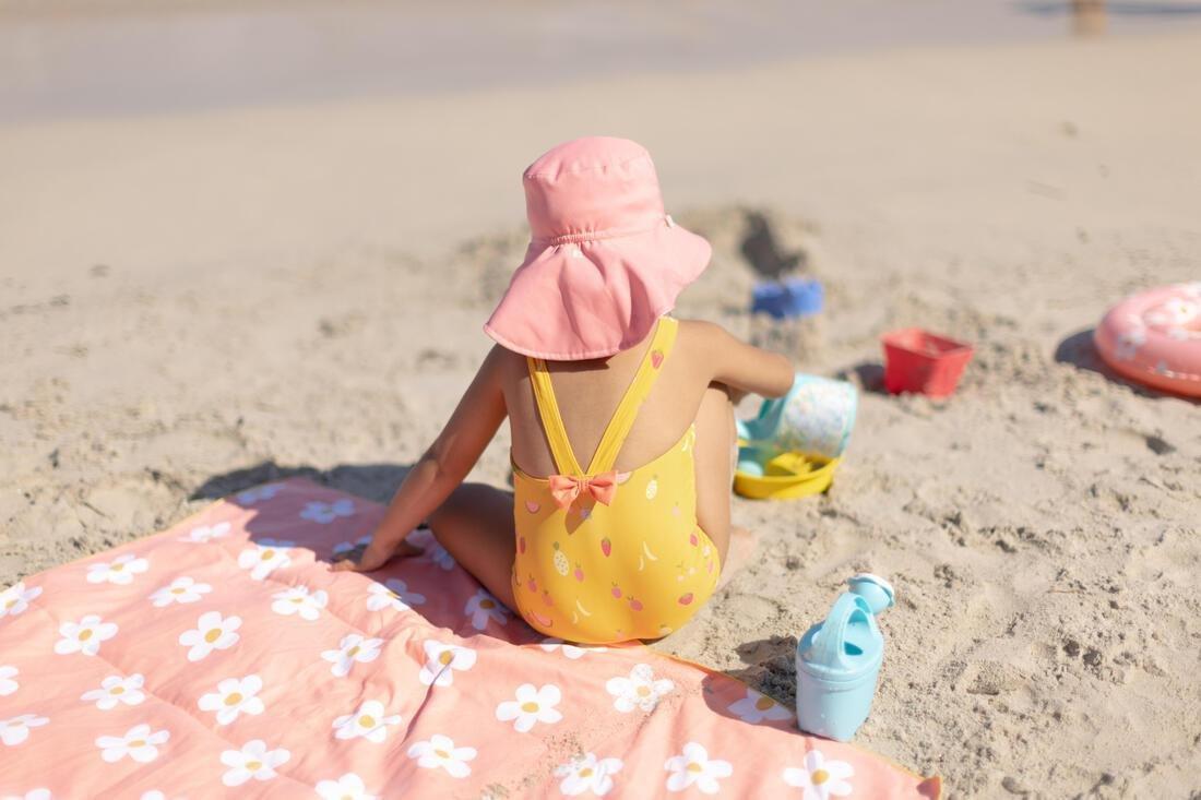 PALE CORAL ORANGE Compact Microfibre Swimming Towel Size L 80 x 130 cm - print, No Color, large image number 6
