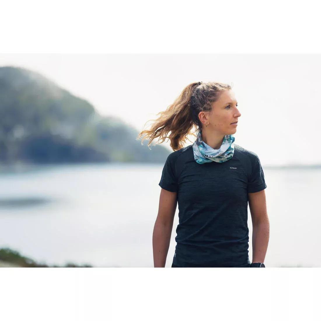 Women Seamless Running&Trail Running T-Shirt - Kiprun Run 500 Comfort Slim, Black, No Color, large image number 7