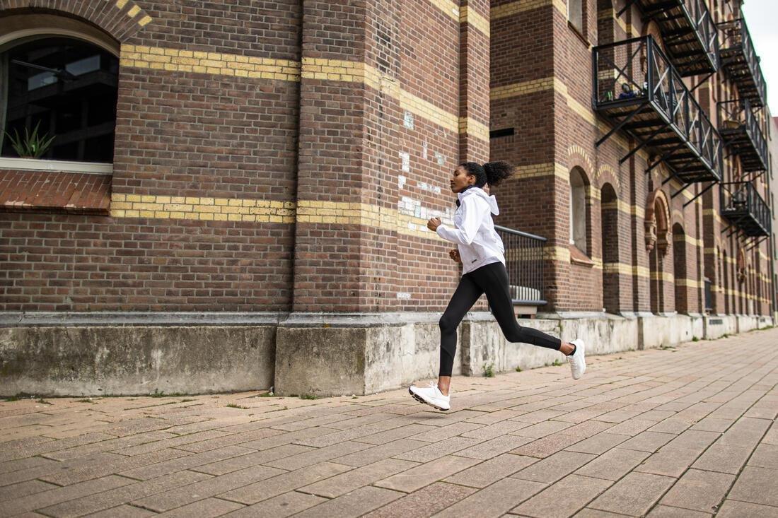 ULTRA WHITE Women's Waterproof Running Jacket - KIPRUN Run 100 Rain - White, 5401_000, medium