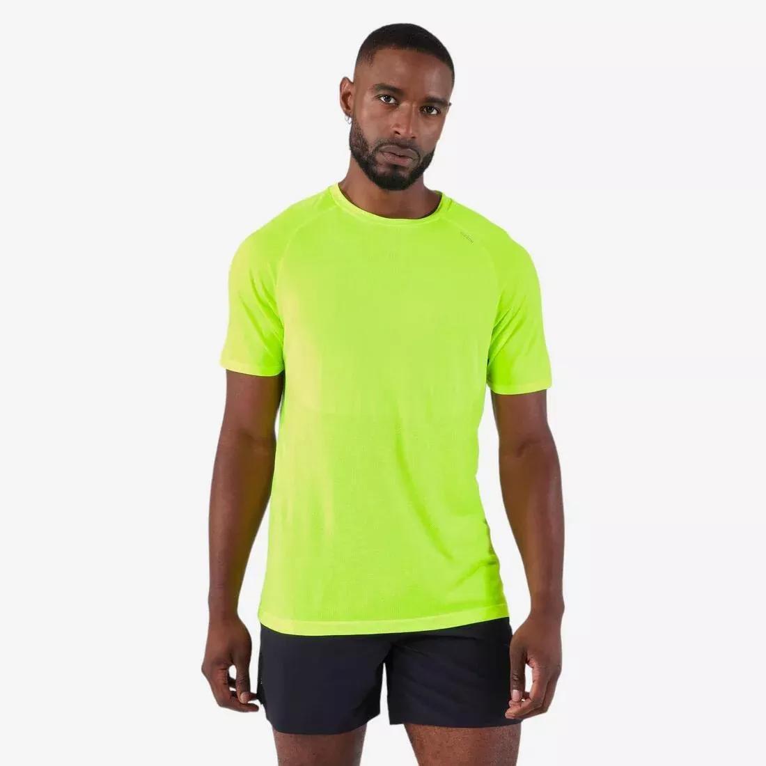 FLUO ACID YELLOW Men's KIPRUN Run 500 Comfort seamless running T-shirt, No Color, large image number 1