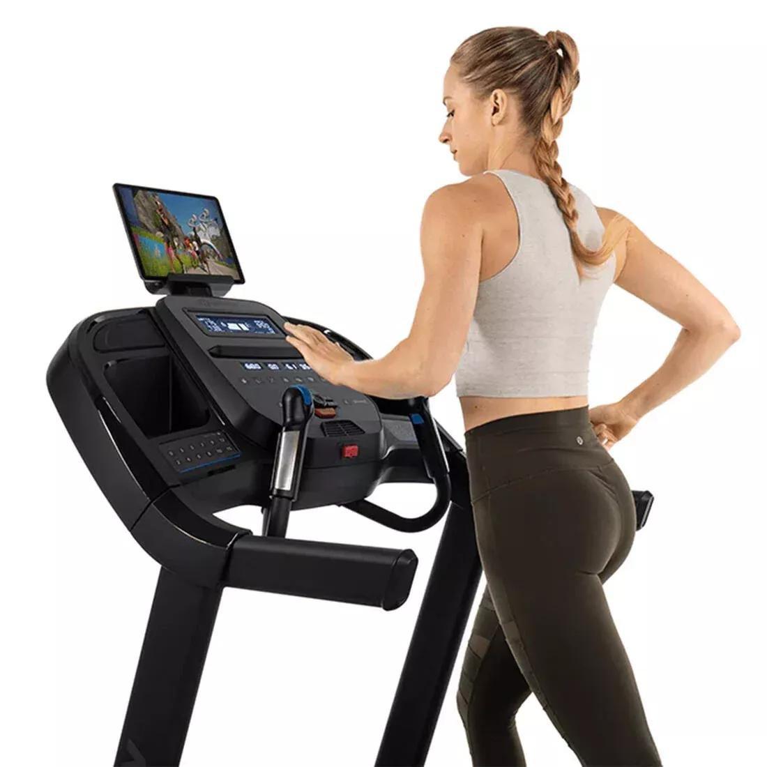Horizon 7.0 AT Treadmill, No Color, large image number 4